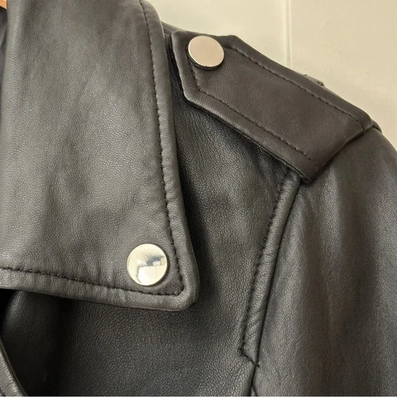 Leather jacket - Picture 4 of 7
